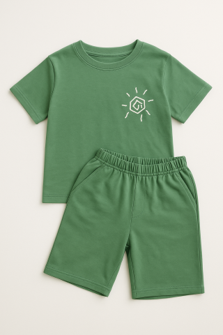 Erkek Çocuk Günlük Stil Seti – Cepli Şort, Zümrüt Yeşili