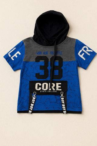 Erkek Çocuk Kapüşonlu “38” Baskılı Tişört & Desenli Mavi Şort Seti