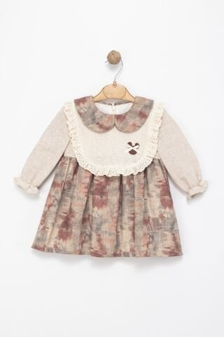 Kız Çocuk Dantel Yakalı Örgü Ön Panelli Uzun Kollu Elbise – Bej & Kahverengi Tonları