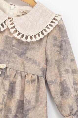 Kız Çocuk Dantel Yakalı Fiyonklu Uzun Kollu Elbise – Bej Tonları