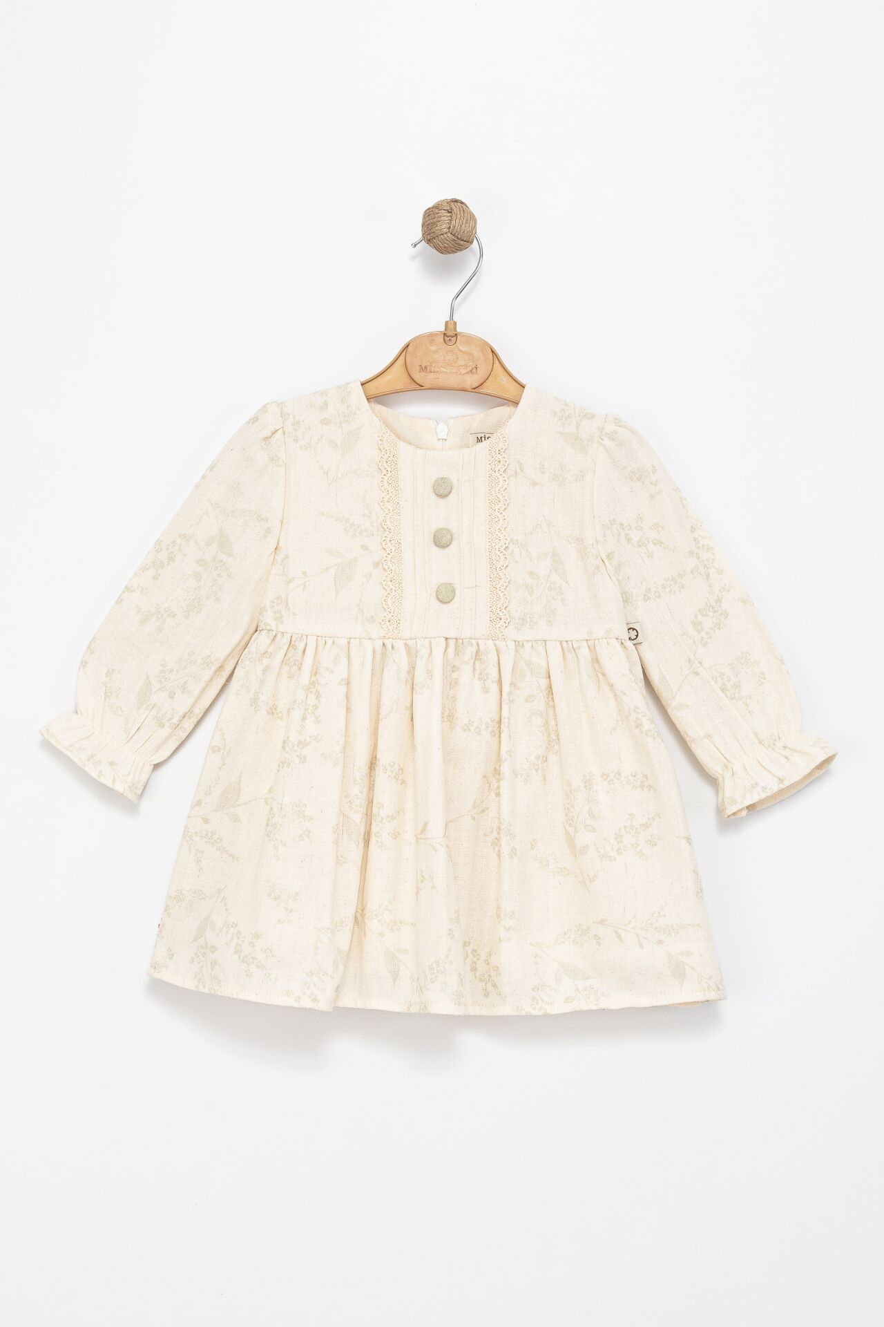 Kız Çocuk Dantel Detaylı Üç Düğmeli Uzun Kollu Elbise – Krem / Bej Tonları